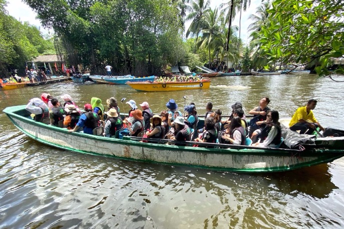 Japan, Thailand still top overseas holiday choices