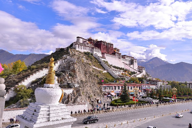 Tibet suspends entry fees for winter tourist season
