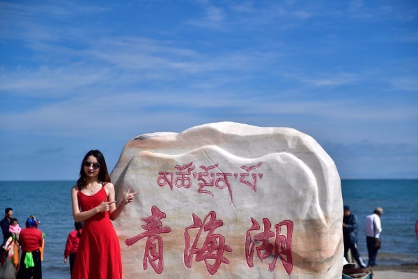 China has over 37,000 travel agencies