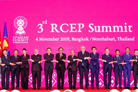 Premier urges follow-up on RCEP negotiation