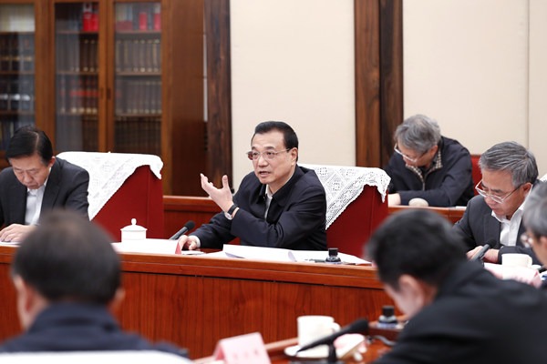 Premier stresses follow-up on water conservancy projects