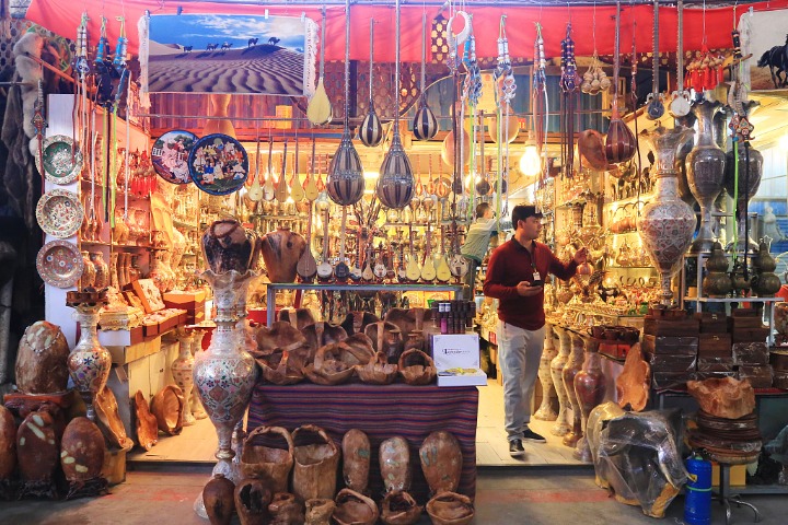 Xinjiang's foreign trade up 28% in first 10 months