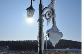 Snow scenery in Yakeshi City, N China's Inner Mongolia
