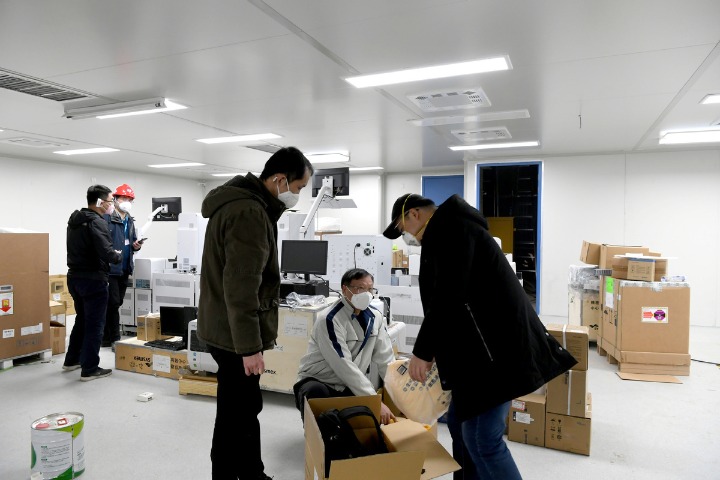 2nd makeshift hospital begins operation in outbreak epicenter