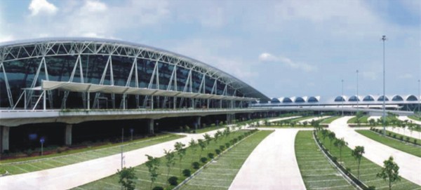 深圳建工承建白云机场.jpg
