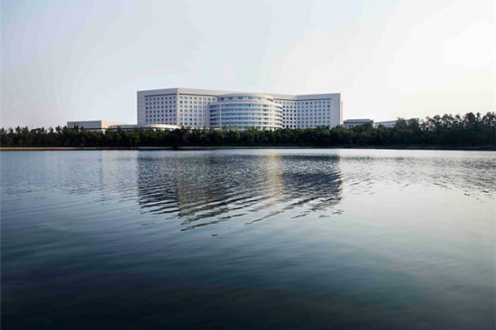 Renaissance Tianjin Lakeview Hotel