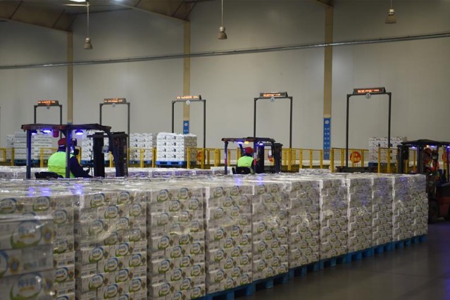 Chinese dairy enterprises resume work to ensure supply