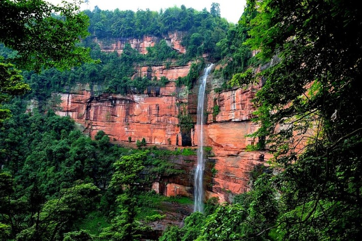 SW China's world heritage site exempts tickets for doctors, nurses