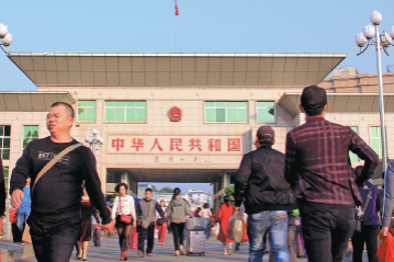 Chinese ports still receiving travelers amid outbreak, with adjustments