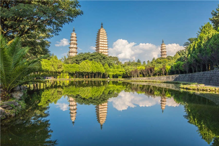 Popular tourist city in SW China sees recovery of pillar industry