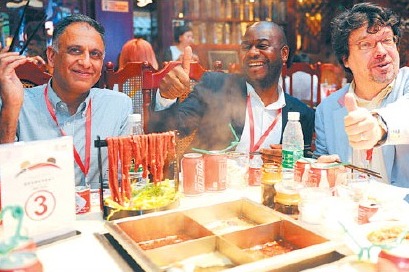 Slow pace of life makes foreigners feel at home