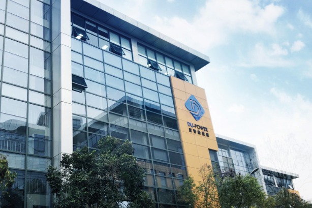 Volkswagen, Chinese startup to build flexible quick charging stations in China