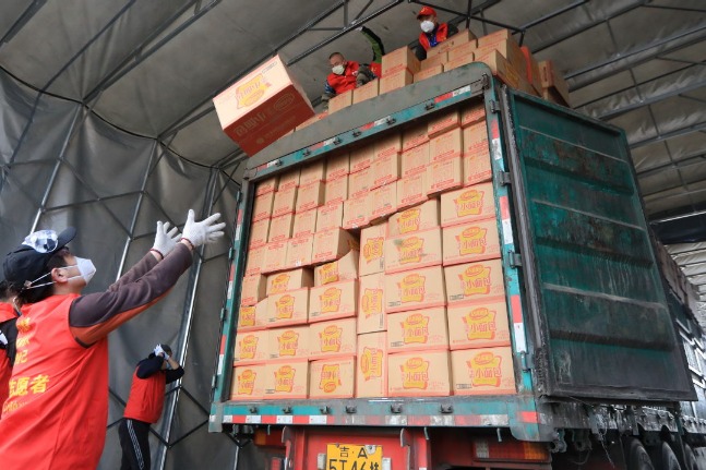 Testing intensifies as clusters of infections increase