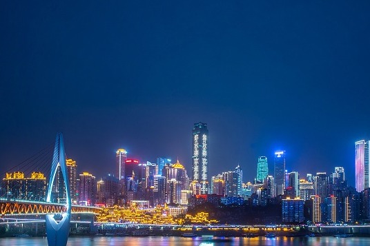 Chongqing wins tourists' hearts with considerate services