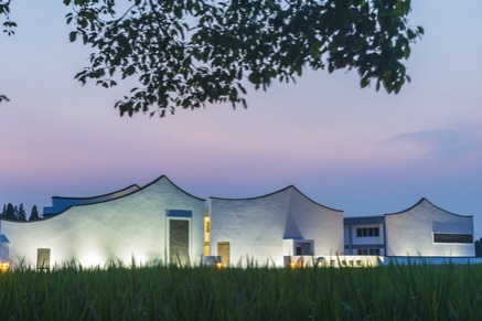 Rural art museum becomes popular weekend getaway for city dwellers