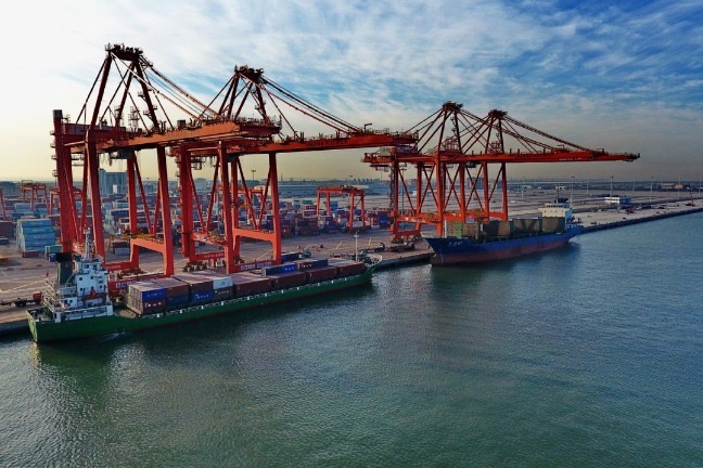 China pledges moves to stabilize foreign trade