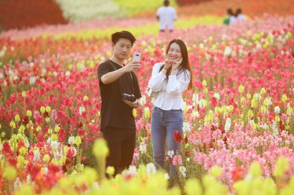 Livestreaming boosts travel consumption amid COVID head winds