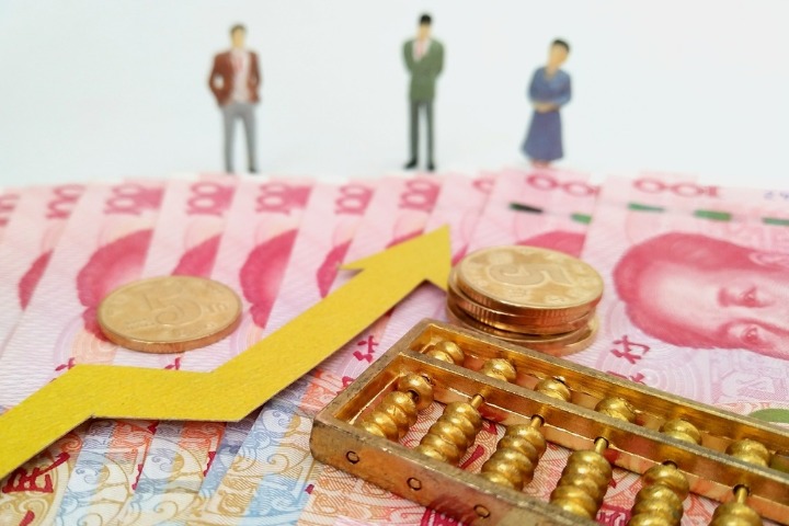 China's fiscal revenue up 5.3% in August