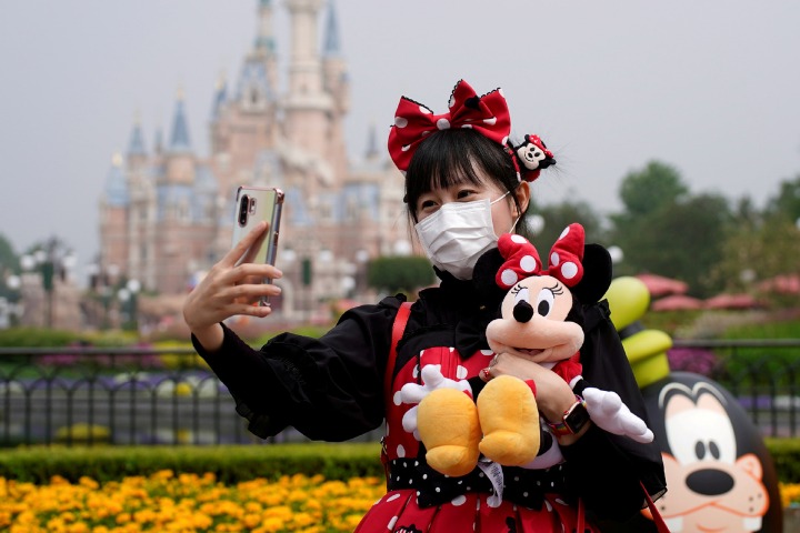 China to raise visitor cap during upcoming holiday