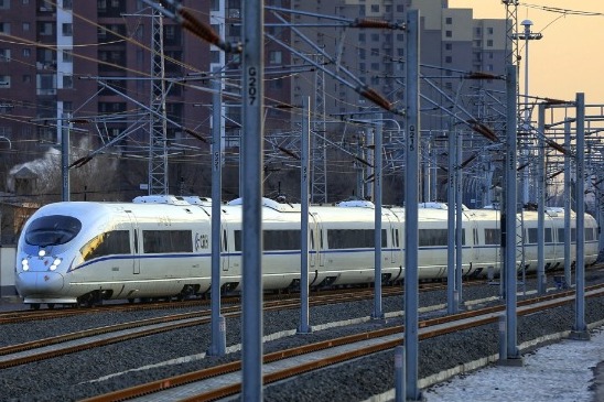 China's fixed-asset transport investment crosses trillions