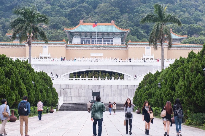 Mainland tourists to Taiwan hit record low