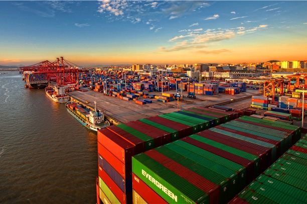 Three-dimensional transport system connects Xiamen with the world