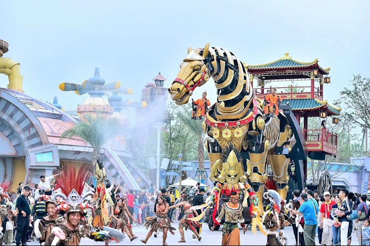 Domestic travel set to surge over five-day holiday