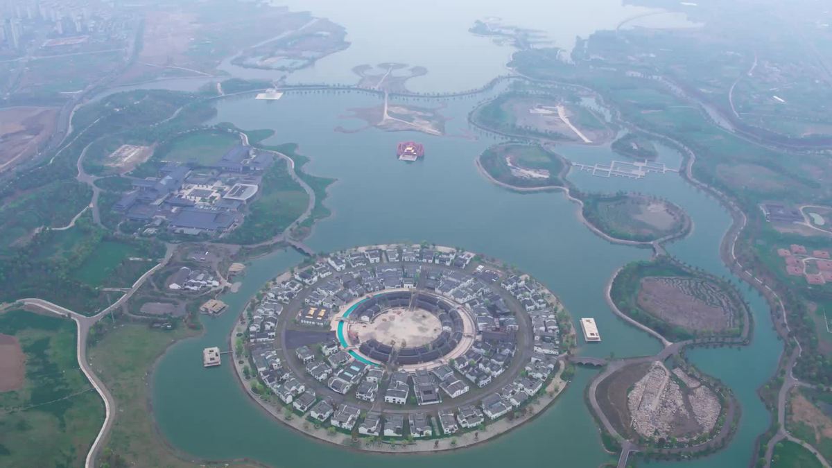 Lakeside museum showcases ancient residences from across China