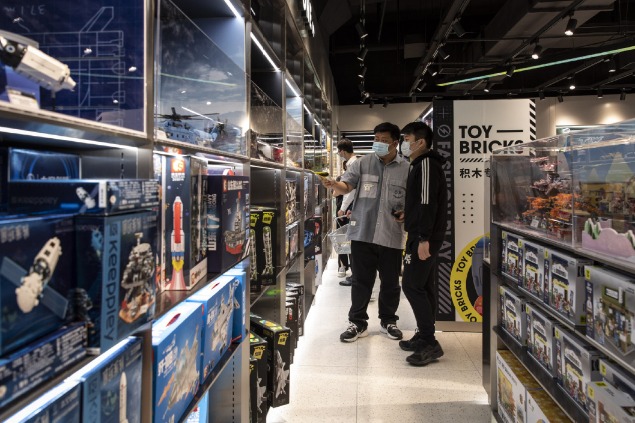 Young shoppers seeking adventure, identity in purchase choices