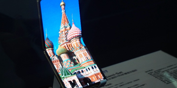 China Focus: China's new display industry leads in scale