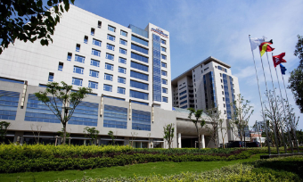 Howard Johnson Garden Plaza Yixing Hotel