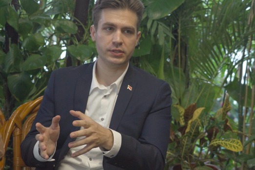 Looking for answers: American communist explores China (IV)