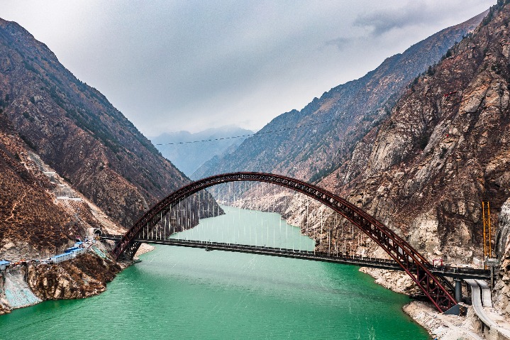 Tibet gets its fastest bullet trains as Lhasa-Nyingchi Railway starts operations