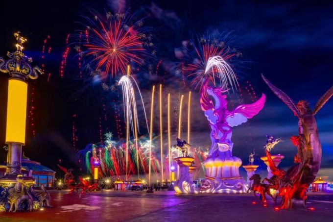 Hebei's horse-themed park reopens with a new look