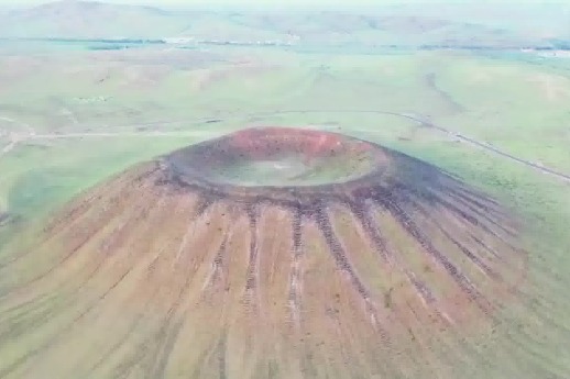 Grassland volcanoes a big summer hit