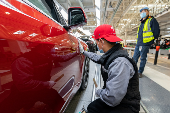 Shanghai's vehicle exports hit record high in H1