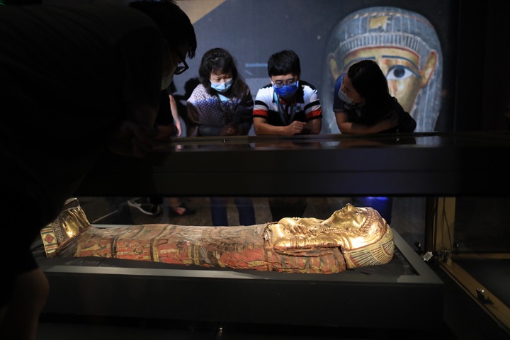 Golden Mummies unveiled at China Millennium Monument
