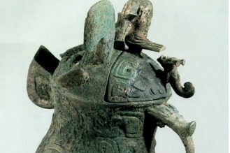 Ancient queen's bronze container boasts high artistic and historical values