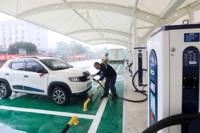 Nation's low-carbon pursuit charges NEV sector