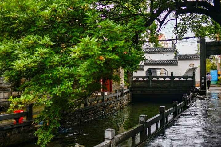 Natural Springs add glamour and vitality to historic city