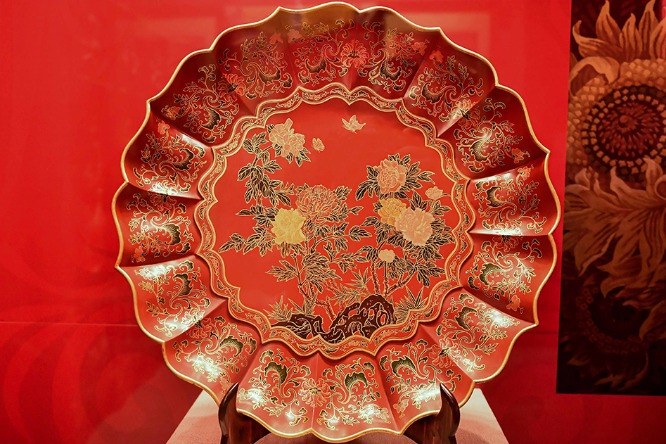 Splendid lacquerware shown at Shenyang Palace Museum