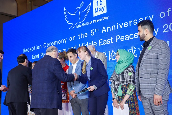 有缘千里来相会，无缘对面不相逢！