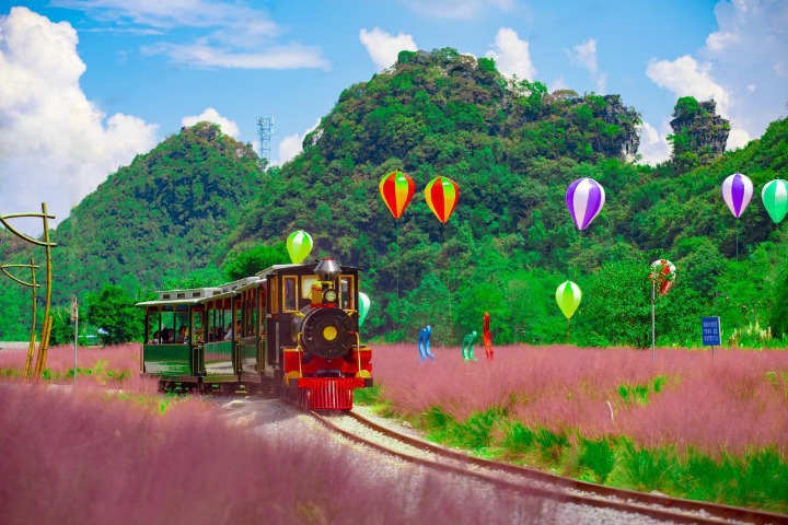 Travel surge tipped for weeklong holiday