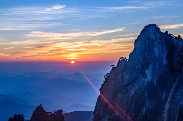 Magnificent sunrise views in E China