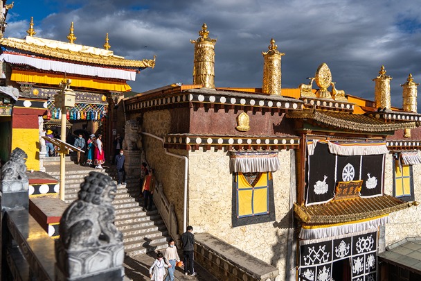 Lesser Potala Palace resembles old castle
