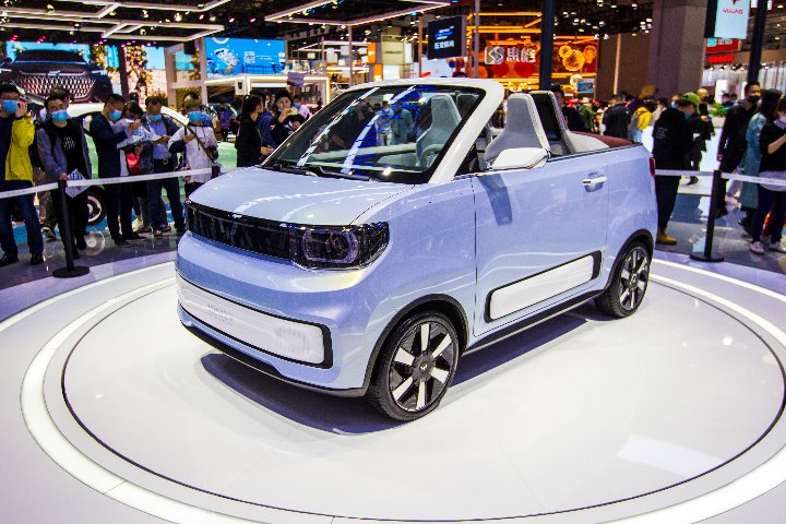 Chinese shopping gala opens with booming sales