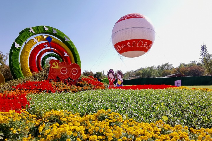 Sightseeing balloons go on trial flights in Wuhan