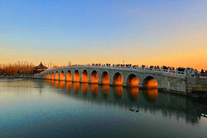 World heritage site showcases gorgeous scenery at dusk in Beijing