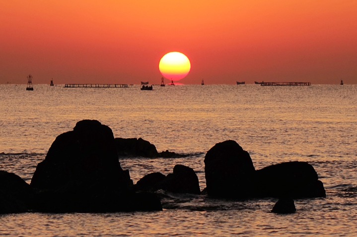 Stunning seaside scenery in E China