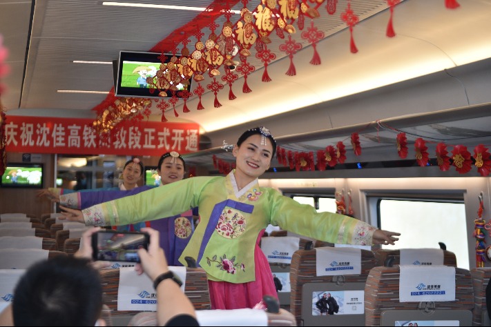 China's service trade continues rise, ministry says